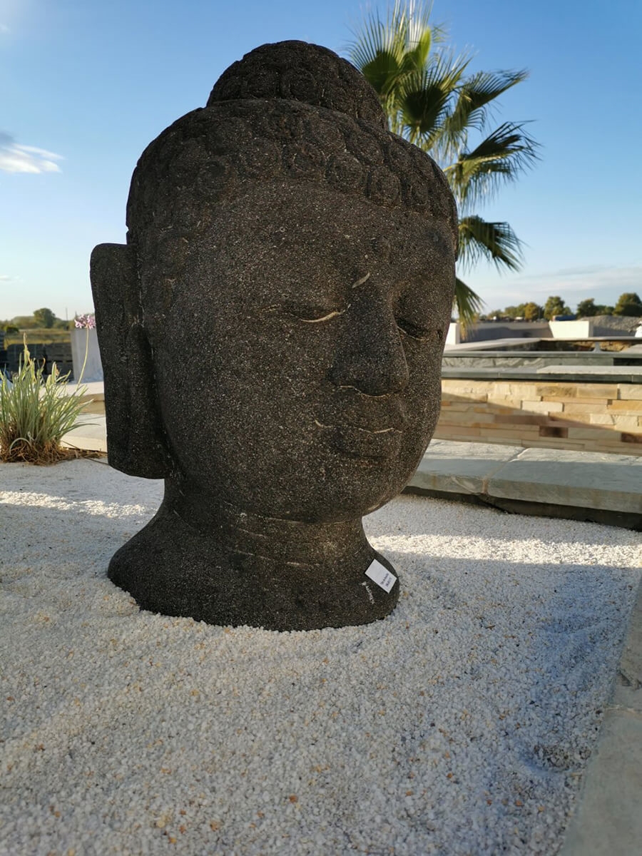 Statue tête Bouddha en pierre de lave