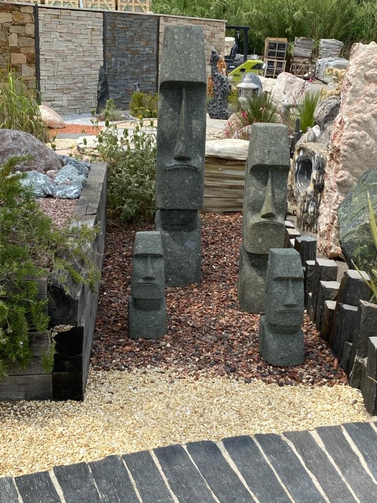 Statue tête de Moai en pierre de lave