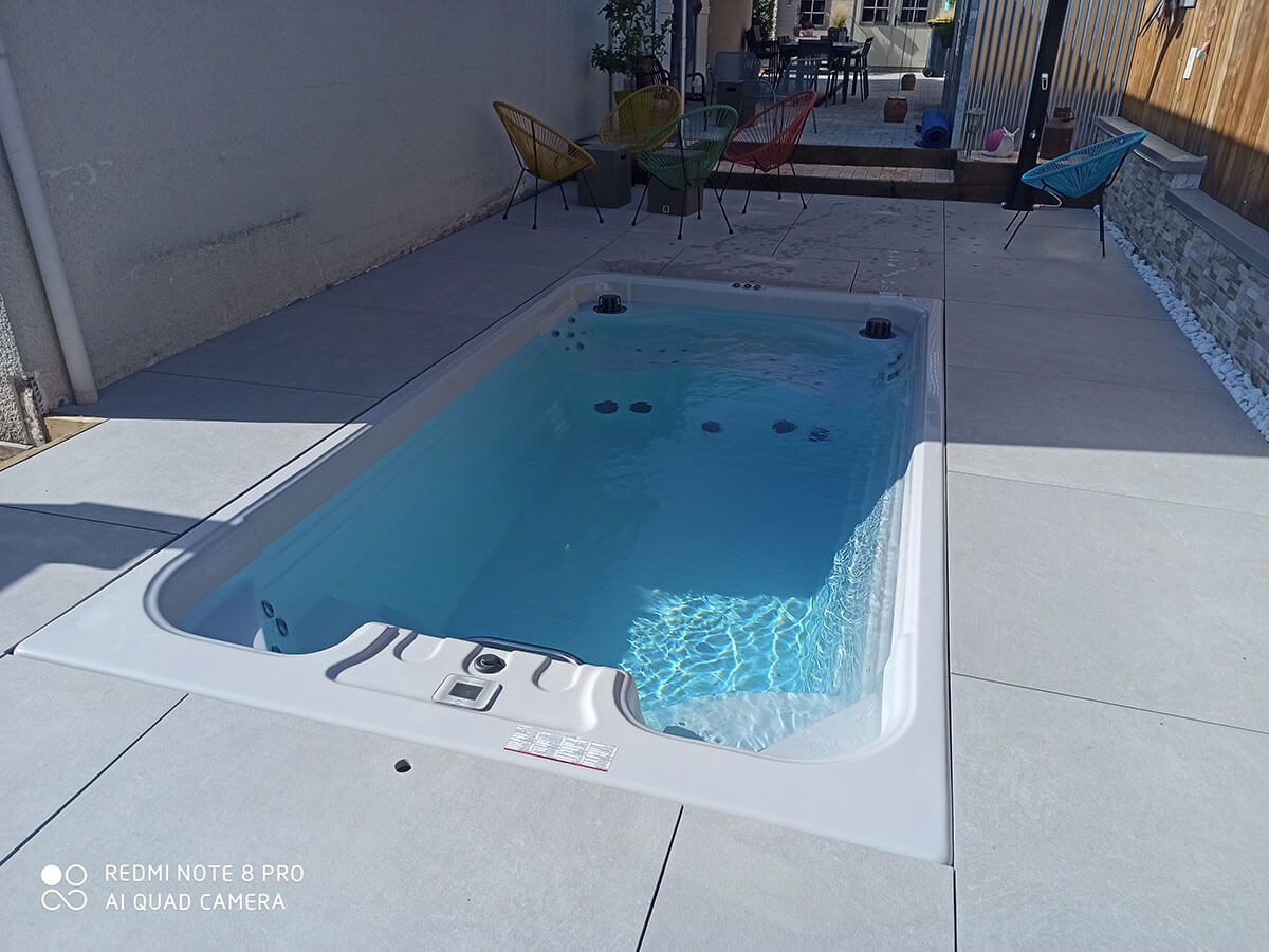 Carrelage extérieur aspect béton, SERIE H24 T20, L.120 x l. 120 x ép.2 cm