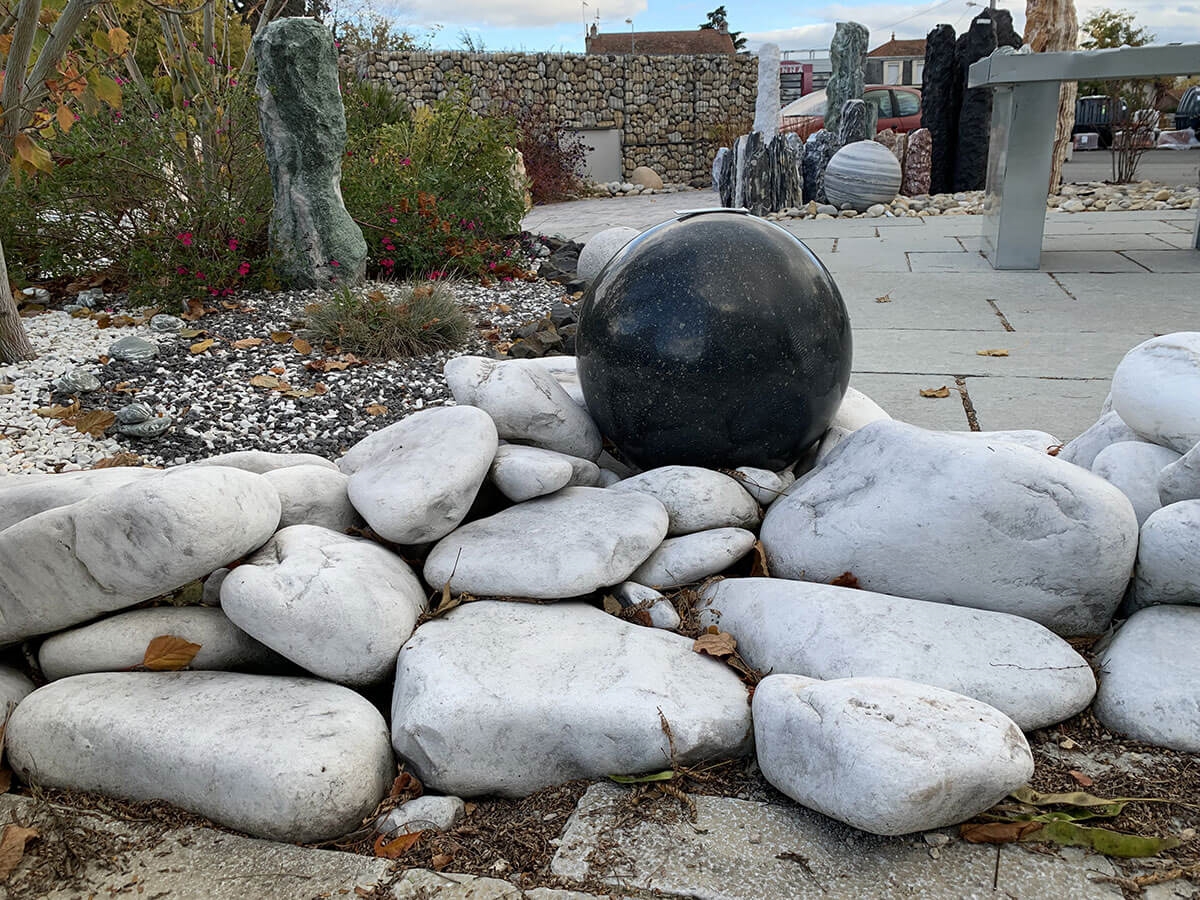 Galet marbre blanc de carrare 200 - 400 mm