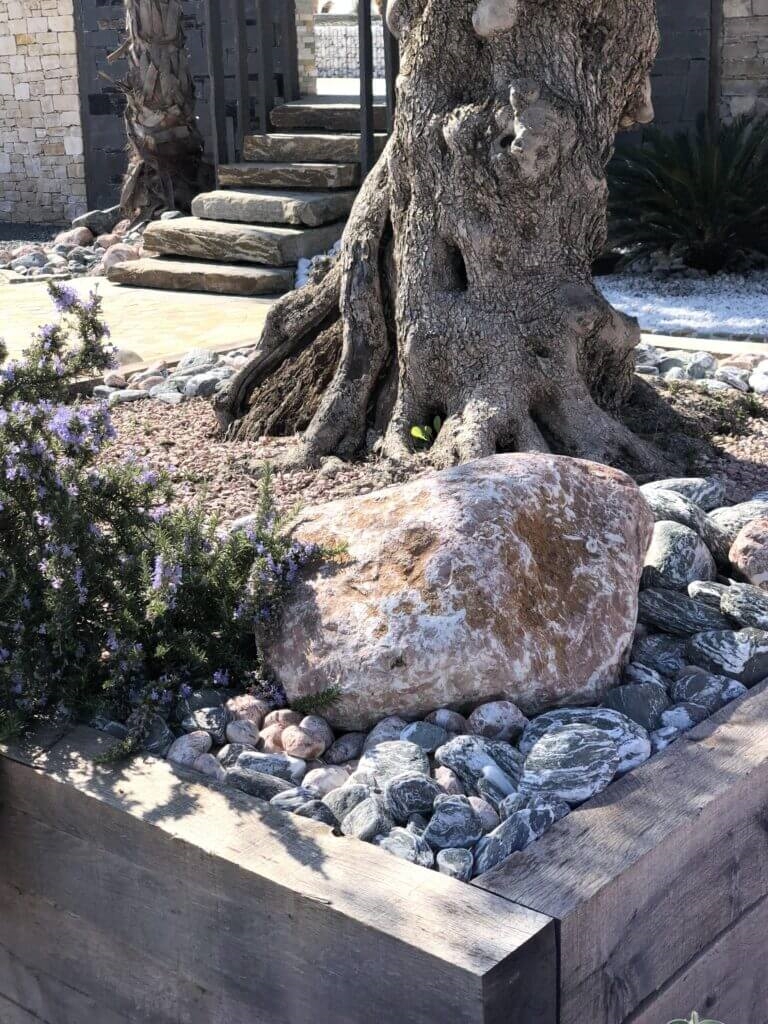 Galet marbre vert et blanc 60 - 100 mm, filet de 20 kg