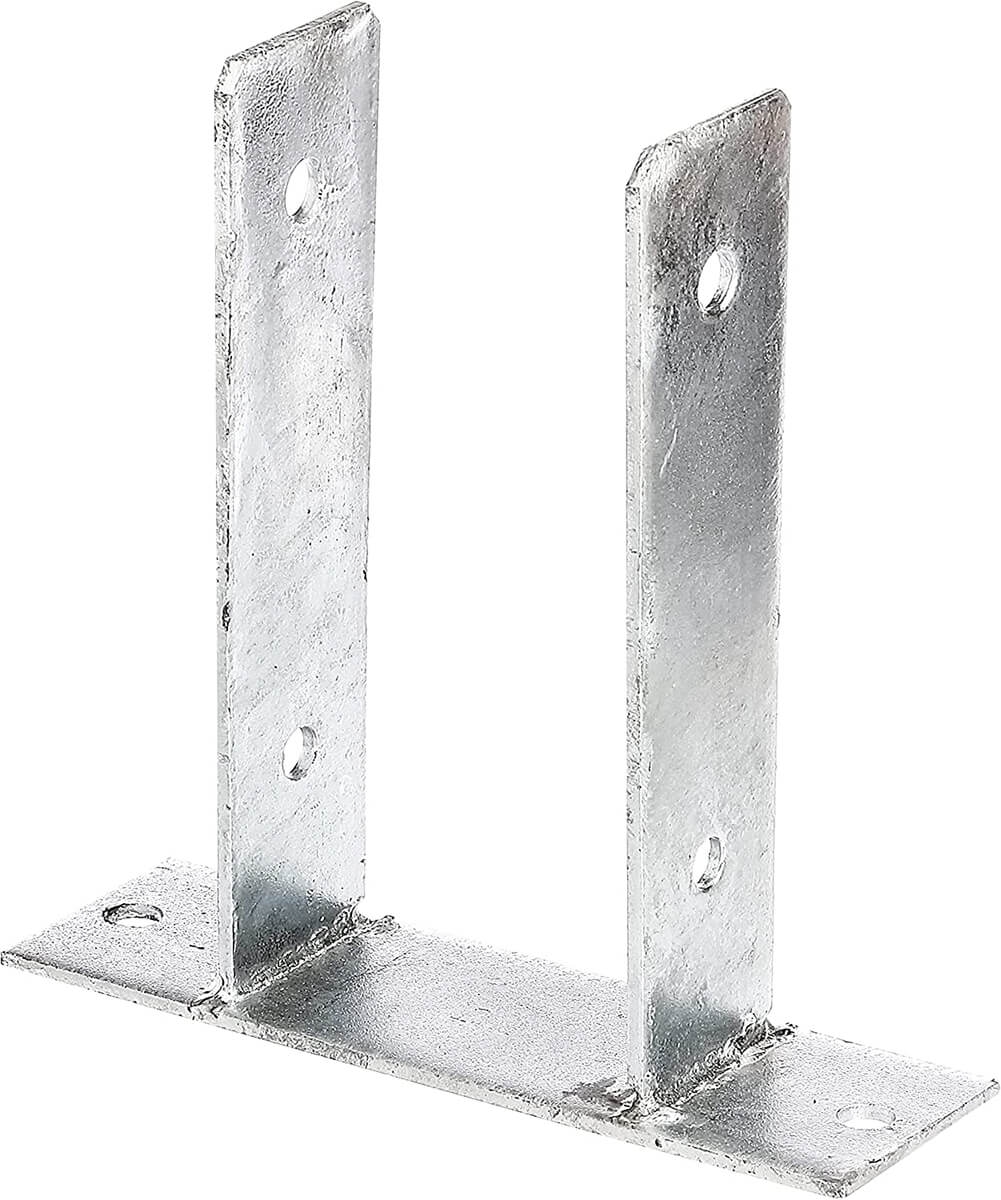 Pied de poteau en U à fixer sur dalle béton pour poteau bois 9 x 9 cm
