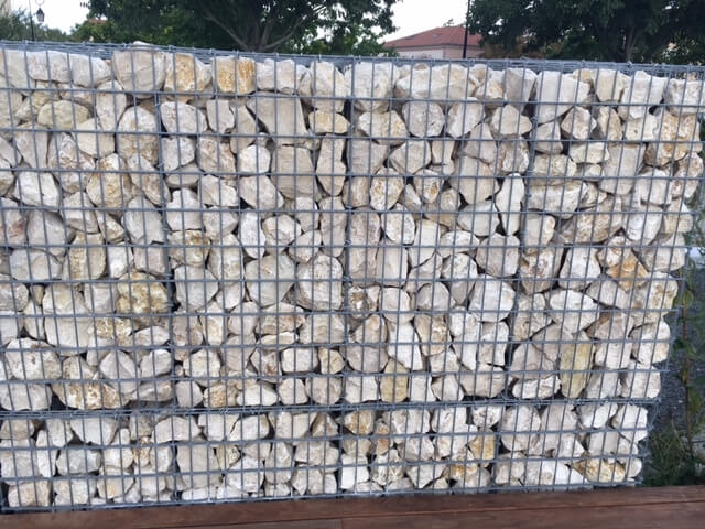Pierre à gabion, couleur beige, calibre 80 - 160 mm