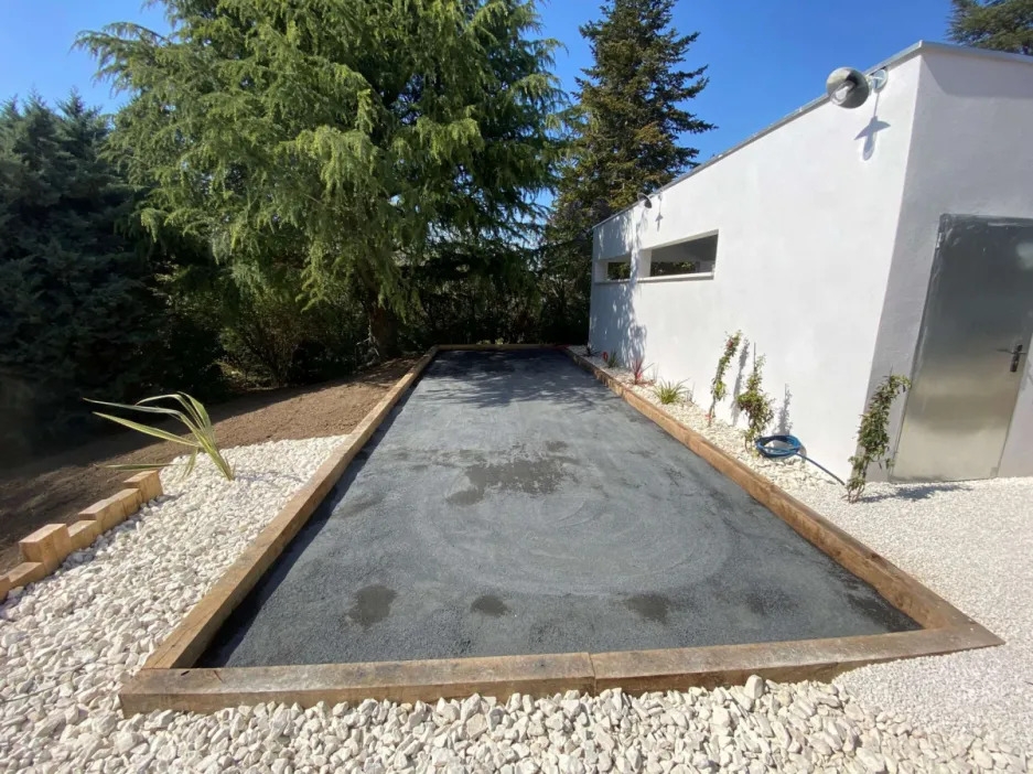 Terrain de pétanque en kit, 50 m2, sable couleur noir