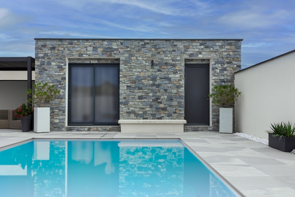 Plaquette en pierre naturelle quartz gris, Format Z, L.55 x l.20 x ép.3/5 cm