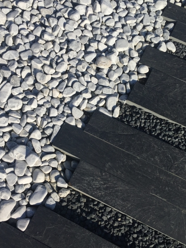 Piquet en ardoise noire naturelle