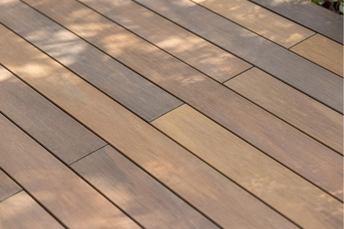 Lame de terrasse composite, série Atmosphère nuancés IPE 138 x 23 x 4000 cm