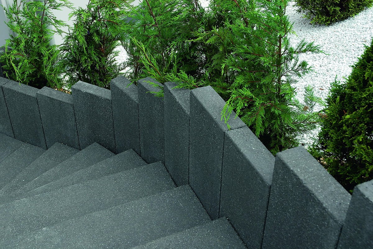 Bordure alessio8/25/100gris fonce grenaillée