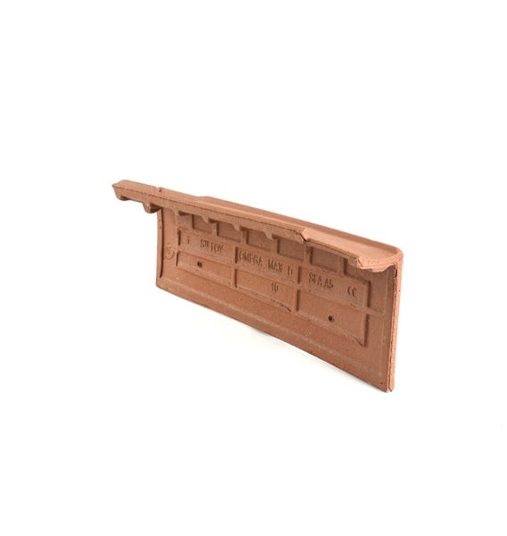 Tuile de rive droite OMEGA 10, couleur rouge