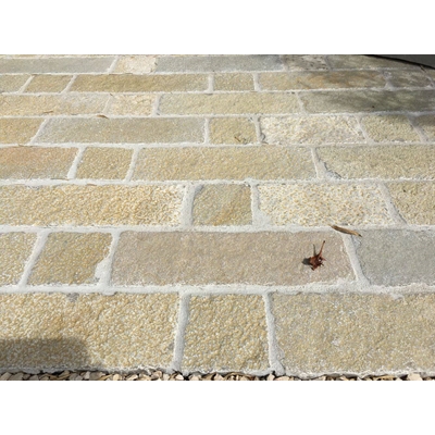 Pavé en pierre naturelle tandur, couleur jaune, l.12 x ép. 4 cm x longueur libre