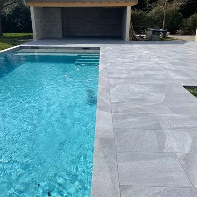 Carrelage extérieur aspect pierre naturelle, gris nuance, L.90 x l. 45 x ép.2 cm