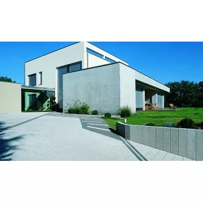 Pavés béton monoformats La Linia, granit blanc, finition grenaillée, ép.6cm