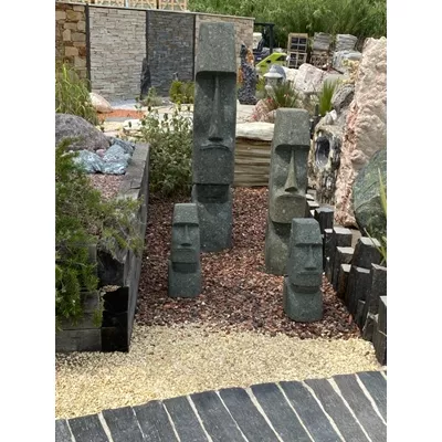 Statue tête de Moai en pierre de lave