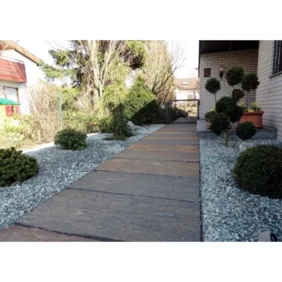 Pas japonais en schiste noir avec aspect rustique, ép.3/7 cm