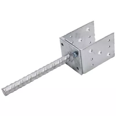 Pied de poteau à sceller en U pour poteau bois 7x7cm