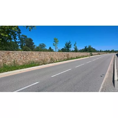 Pierre à bâtir du pilât. (densité 1 m3 = 2 tonnes )