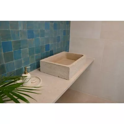 Vasque en pierre naturelle Francaise, coloris beige