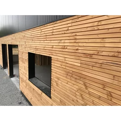 Tasseau douglas pour bardage claire-voie, section 40x40 mm, classe 3