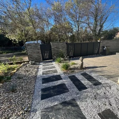 Pas japonais en ardoise noire, lisse