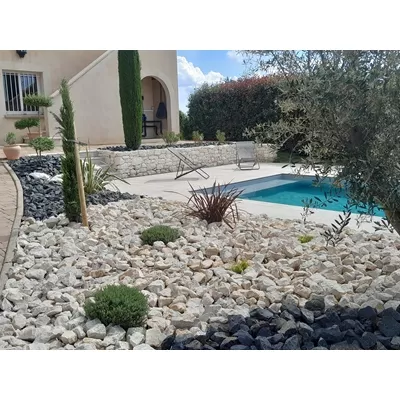 Pierre beige décorative concassée, calibre 30 à 80 mm