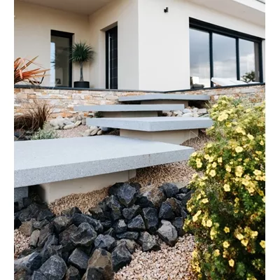 Pierre naturelle décorative en basalte noir, calibre 20/50 mm