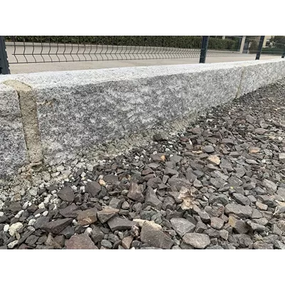 Bordure GRANIT TSM 8X20X100 cm grise toutes faces smillées