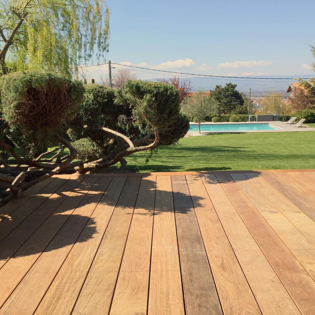 Superbe terrasse en bois exotique IPE
