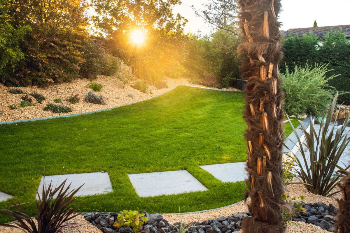 Magnifique allée et montée d'escalier - Jardin zen